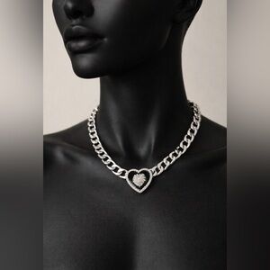 Silver Tone Heart Pendant Chain Necklace – New Without Tags